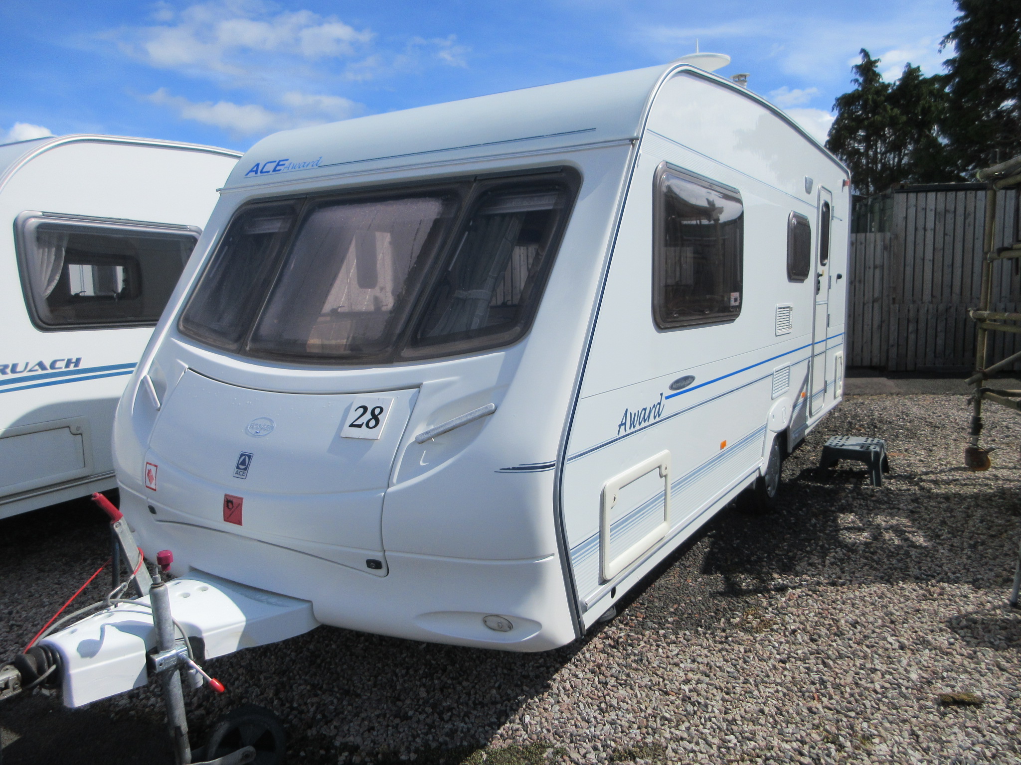 Caravan No. 28 – 2003 Ace Award Morningstar, 4 berth £3,900