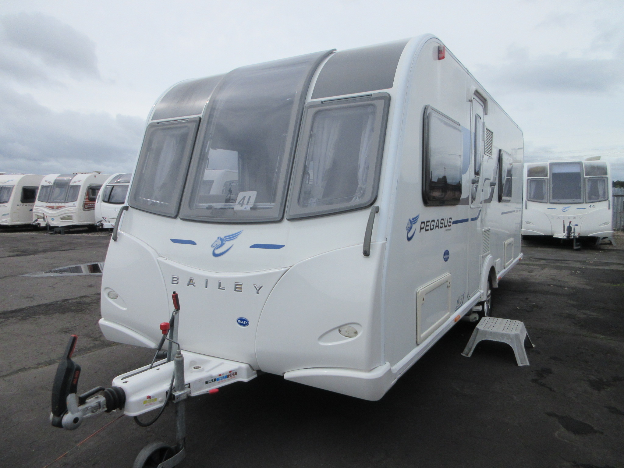 Caravan No. 41 – 2017 Bailey Pageant Rimini IV, 4 berth £17,900