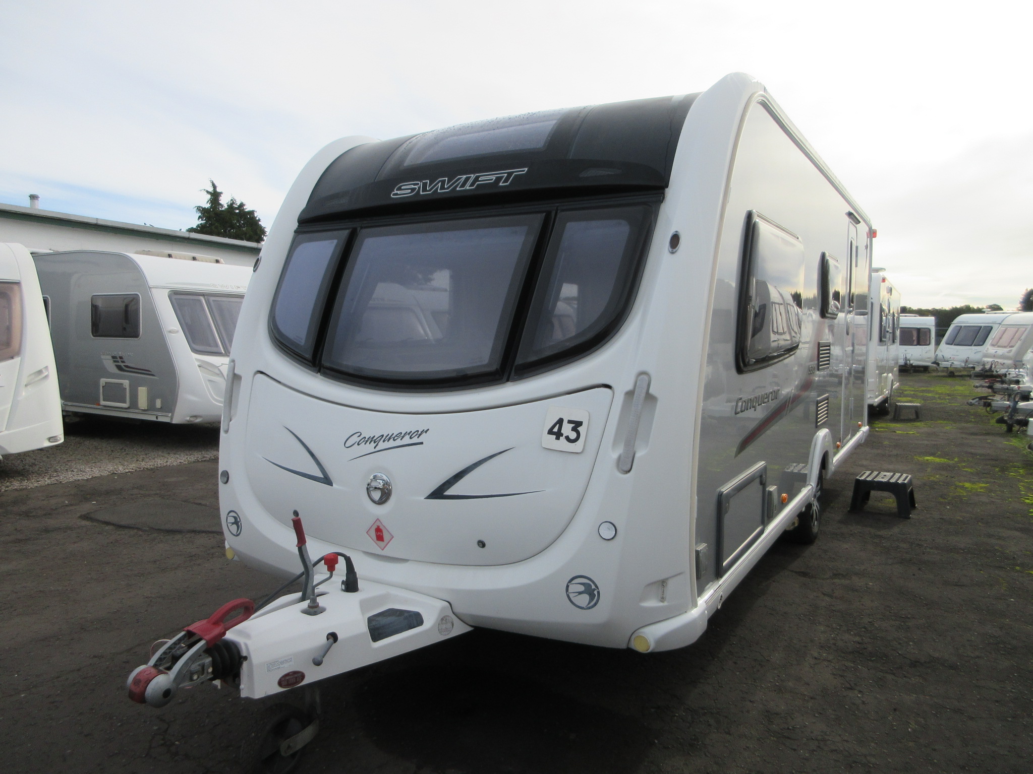Caravan No. 43 – 2011 Swift Conqueror 530, 4 berth £10,500