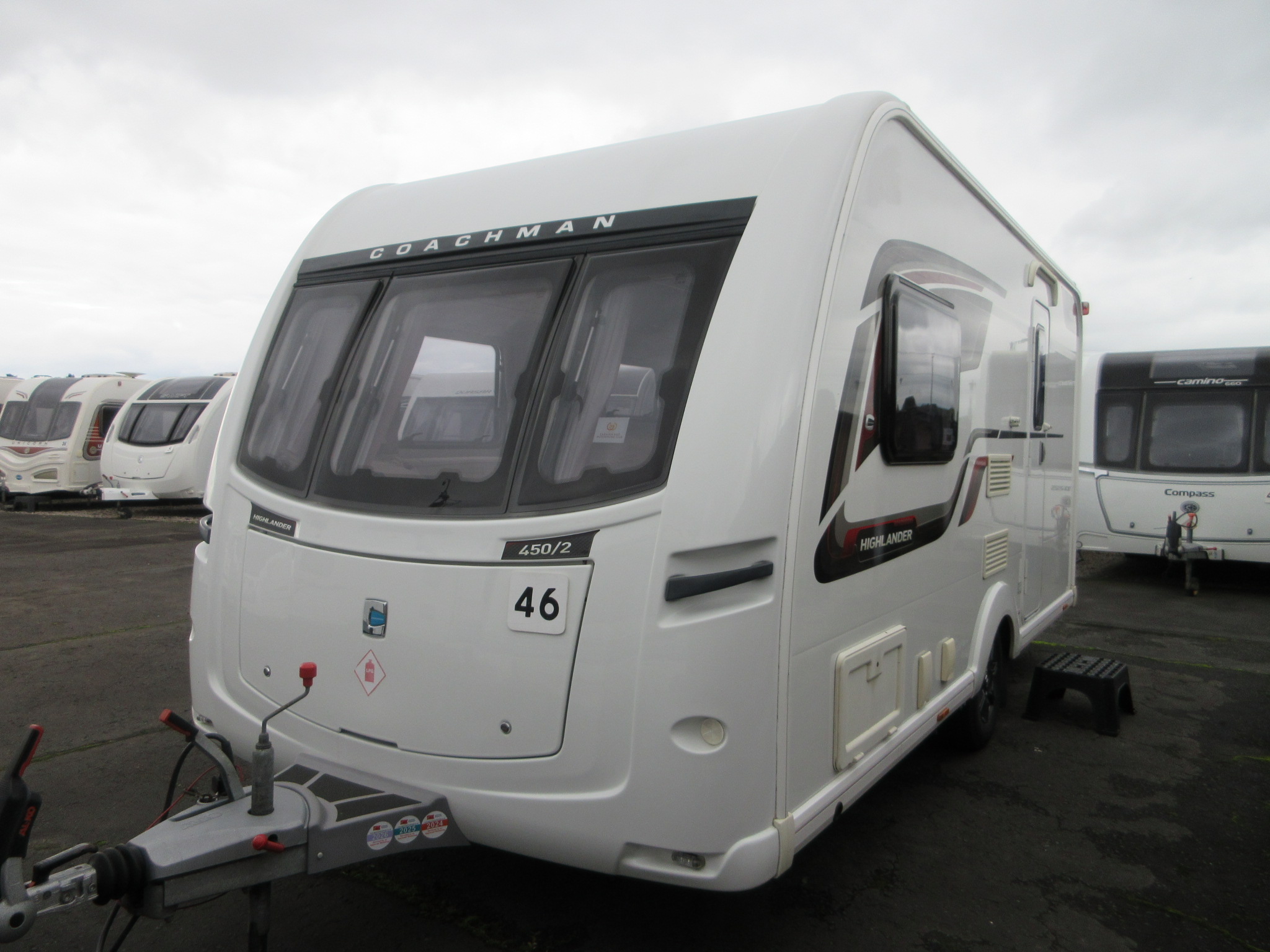 Caravan No. 46 – 2015 Coachman Highlander Vision 450/2, 2 berth £14,900